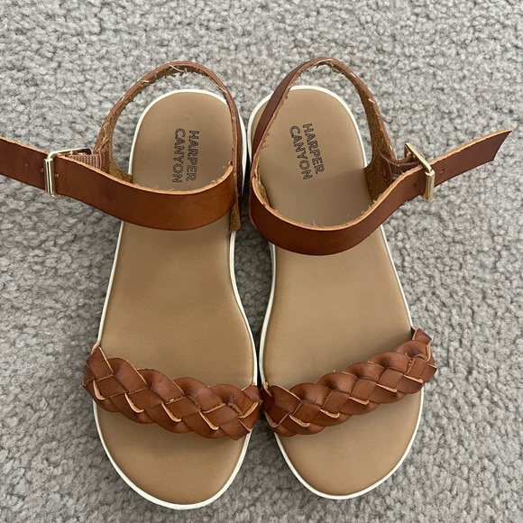 Super cute sandals - Picture 3 of 5